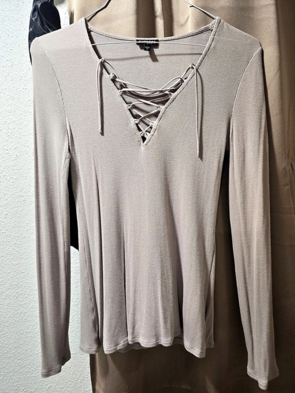 Express Lace-Up Long Sleeve Top in Taupe Size Medium